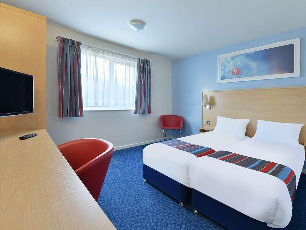 Travelodge Northampton Upton Way Quarto foto