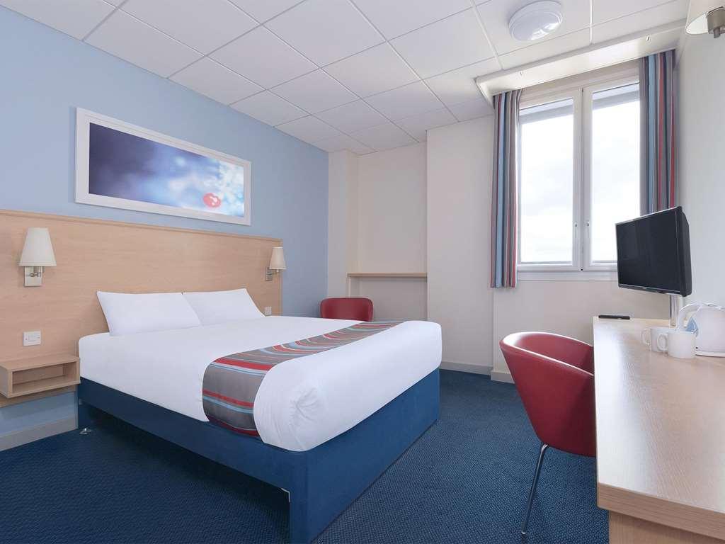 Travelodge Northampton Upton Way Quarto foto